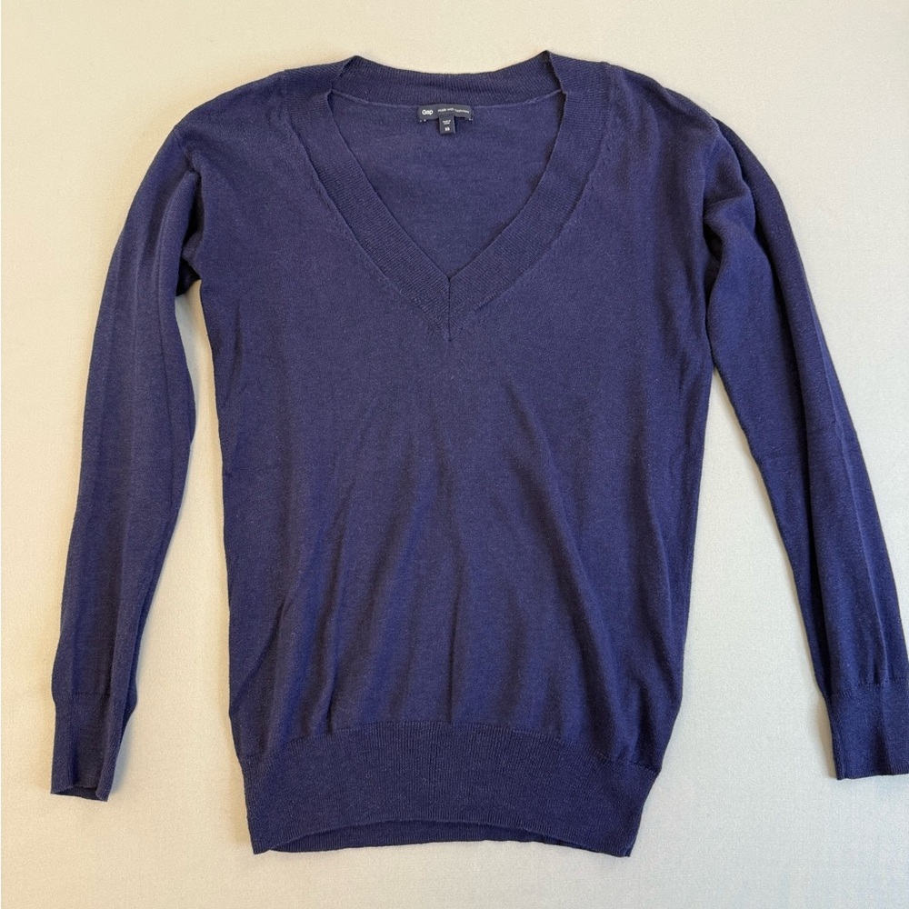 Gap V Neck Sweater Women’s Size XS Navy Blue Cotton Cashmere Blend